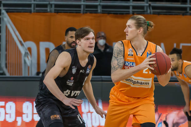 策略的比拼 策略的比拼