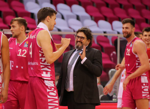 的多重考验 的多重考验