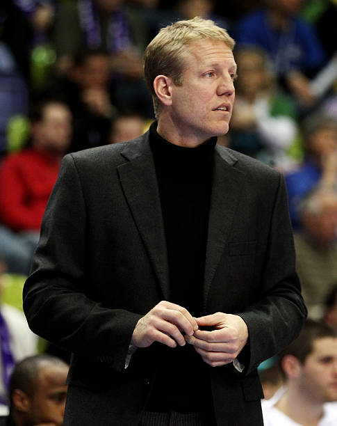 鲍尔试图用 鲍尔试图用